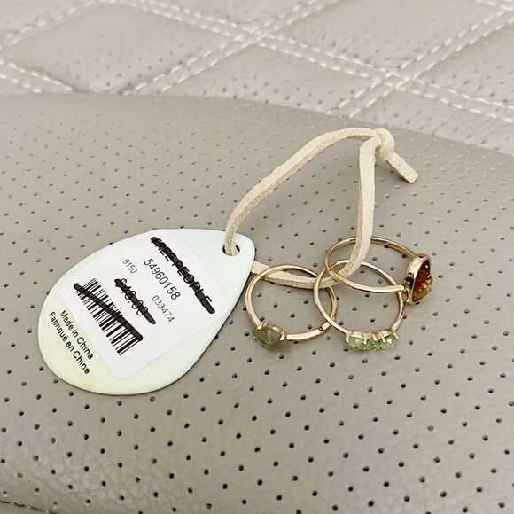 Free People Love Story Stone Rings Set of 3 w/ Display Dish NWT Size 6 7… - Picture 4 of 4